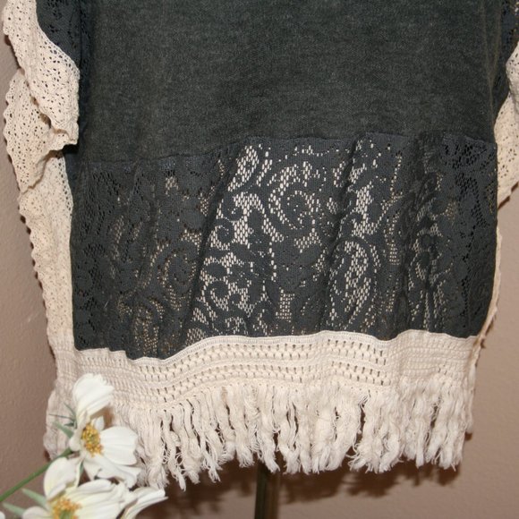 YA Los Angeles Lace Trimmed Poncho Fringed Shirt  size S - Picture 2 of 4